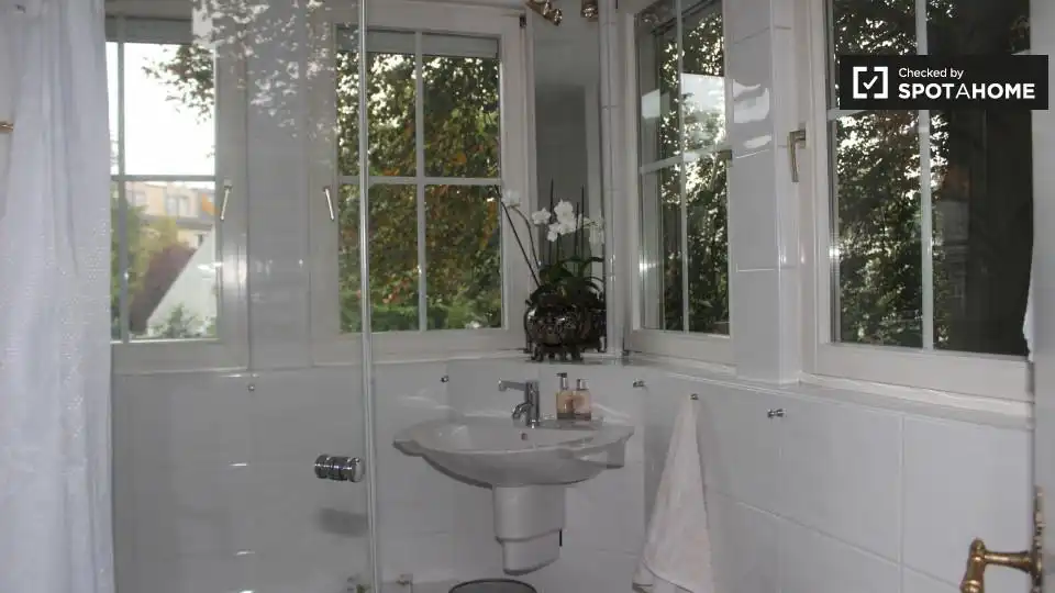 Baño de Apartamento para compartir en Colmenar de Oreja con Aire acondicionado, Calefacción y Terraza