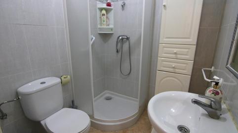 Foto 4 de Apartamento en venta en Calle Calle del Compositor Albéniz, Coín, Málaga
