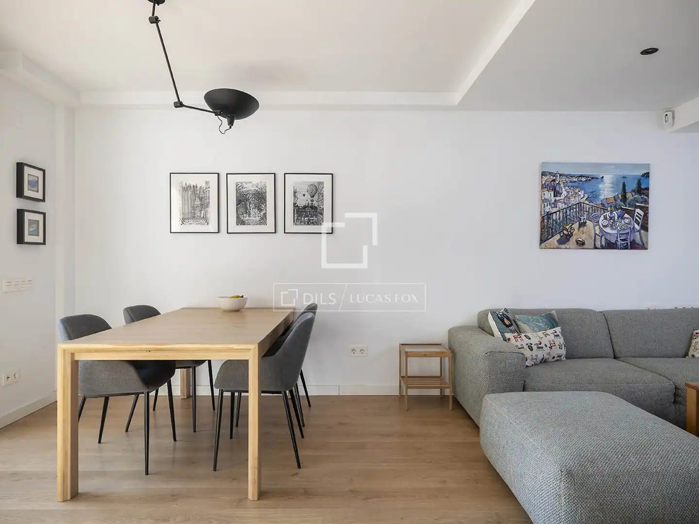 Wohnzimmer von Wohnung zum Verkauf in Barcelona mit Klimaanlage, Heizung und Terrasse