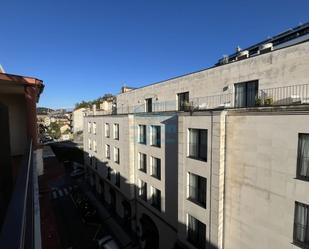 Vista exterior de Pis de lloguer en Donostia - San Sebastián  amb Balcó