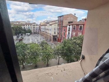 Apartamento con balcón en venta en Plaza del Mercado