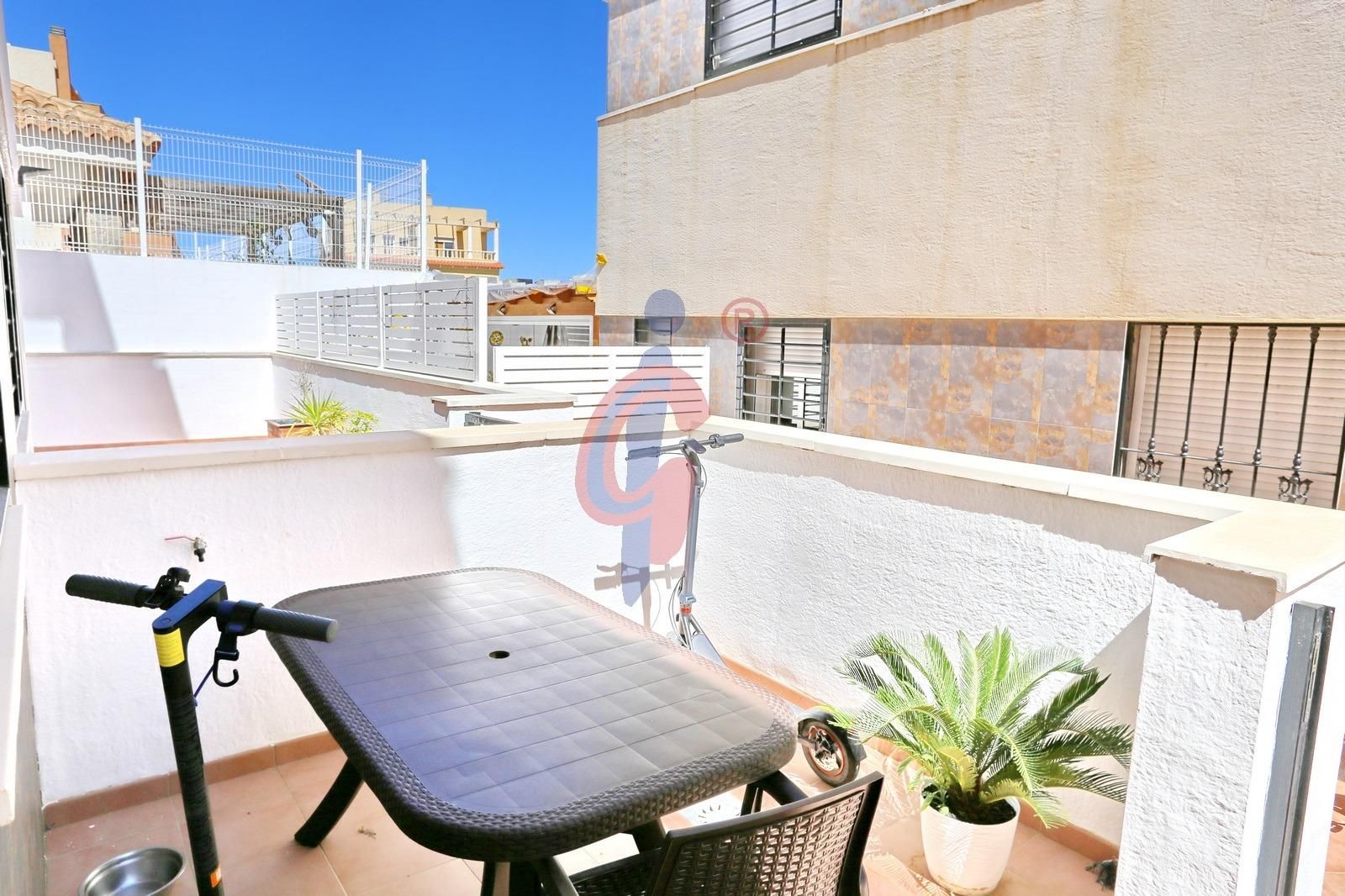 Terrace of Single-family semi-detached for sale in Guardamar del Segura  with Terrace and Community pool