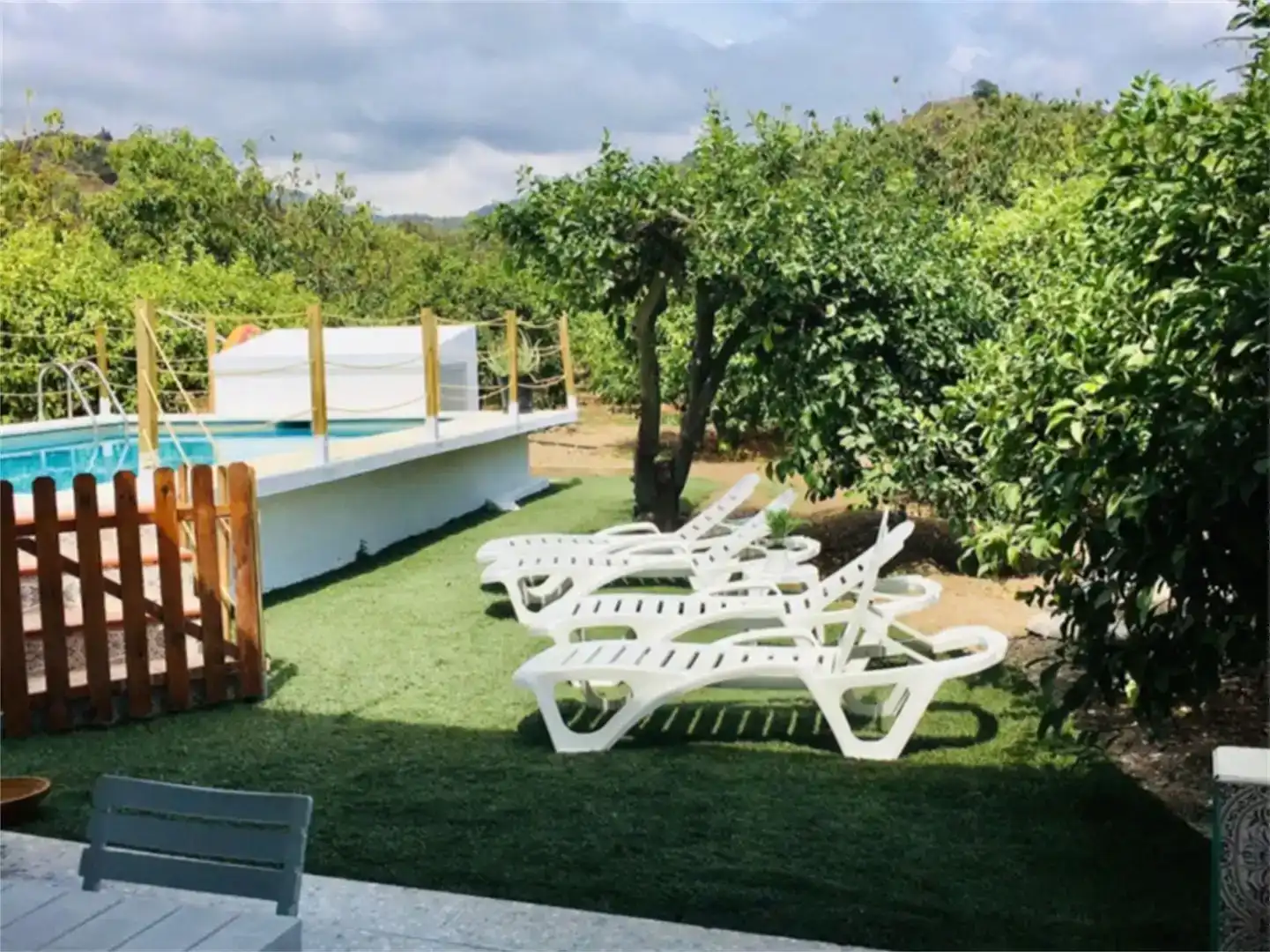 Piscina de Finca rústica en venda en Estepona amb Aire condicionat