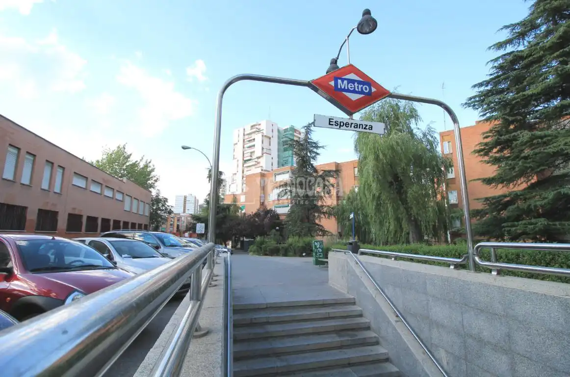 Vista exterior de Pis en venda en Madrid amb Aire condicionat i Calefacció
