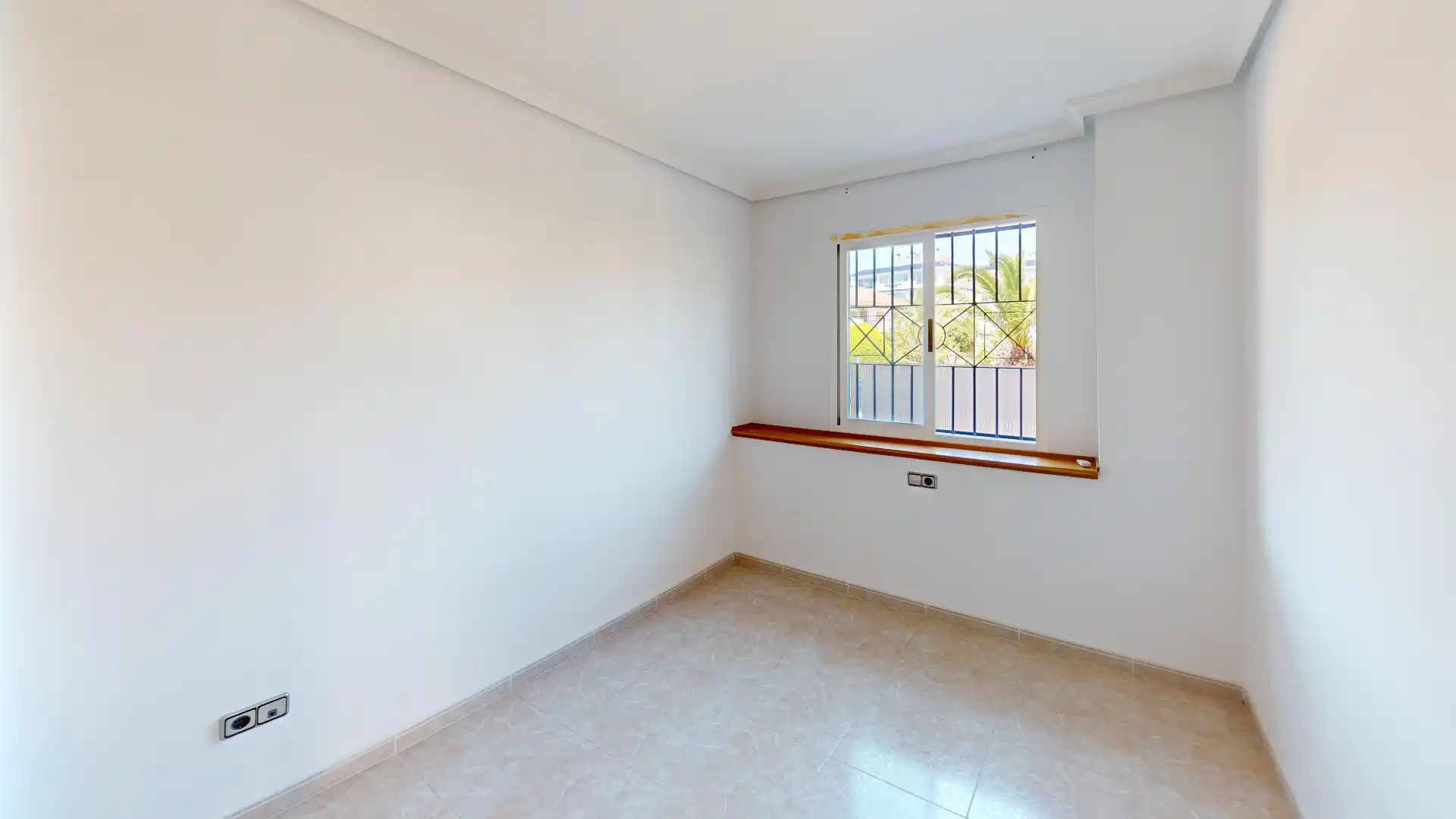 Bedroom of Flat for sale in Torrevieja  with Air Conditioner, Terrace and Community pool
