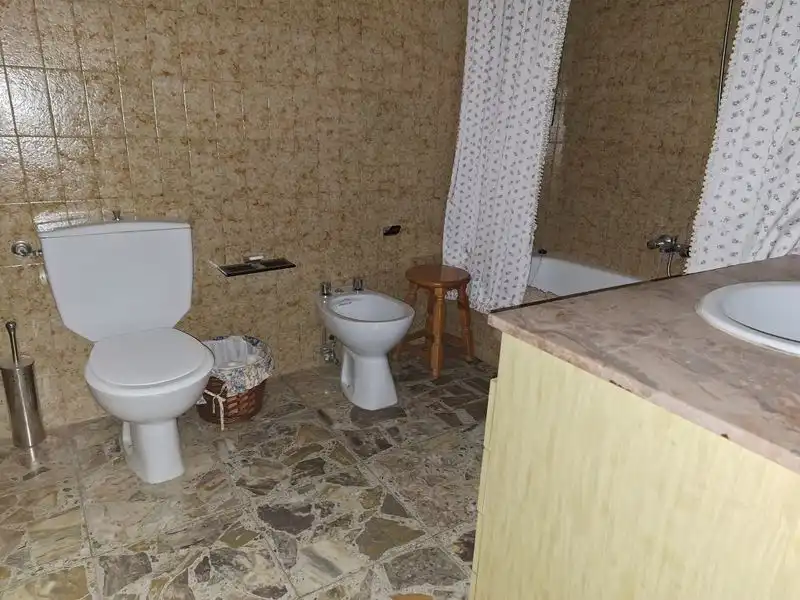 Bany de Casa o xalet en venda en Villafranca amb Calefacció, Traster i Moblat