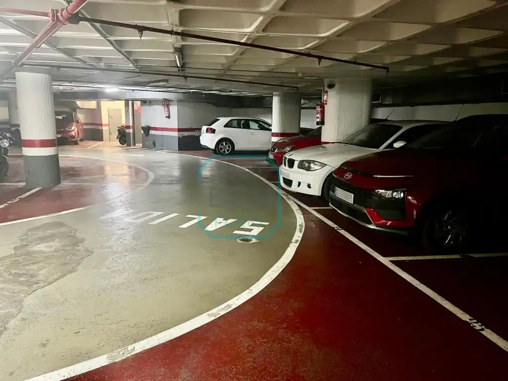 Einzelparkplatz zur Miete in Plaza Urquinaona, imagen 2