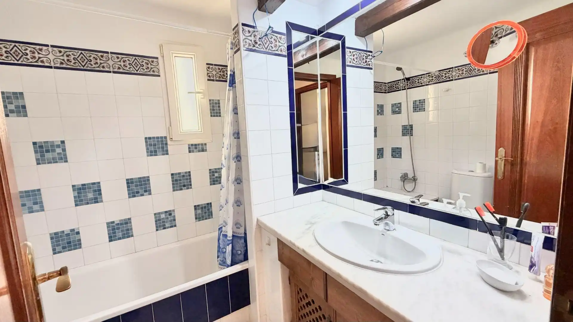 Baño de Apartamento en venta en Torrevieja con Aire acondicionado, Terraza y Amueblado