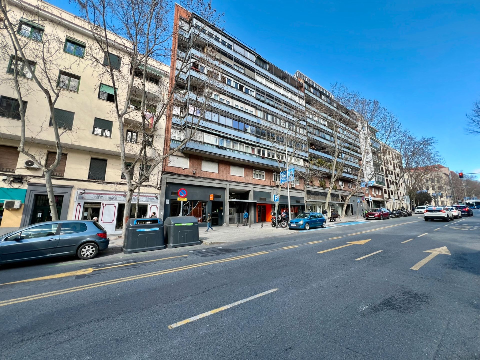 Vista exterior de Pis en venda en  Madrid Capital amb Calefacció, Parquet i Terrassa
