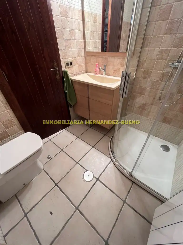 Baño de Casa o chalet en venta en Carbajosa de la Sagrada con Aire acondicionado, Calefacción y Jardín privado
