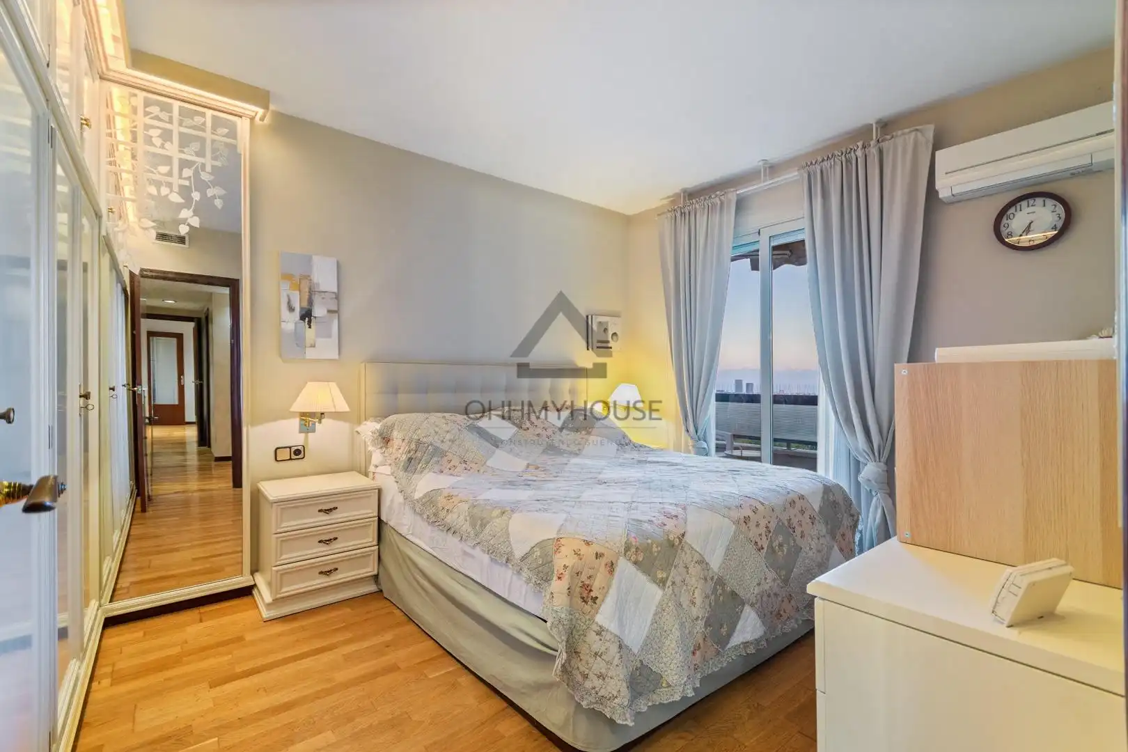 Dormitori de Apartament en venda en Horta - Guinardó