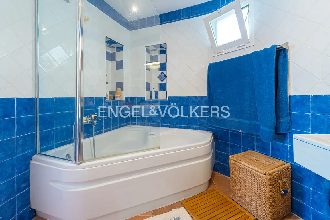 Bathroom of Houses for sale in Villajoyosa / La Vila Joiosa  with Air Conditioner, Private garden and Terrace