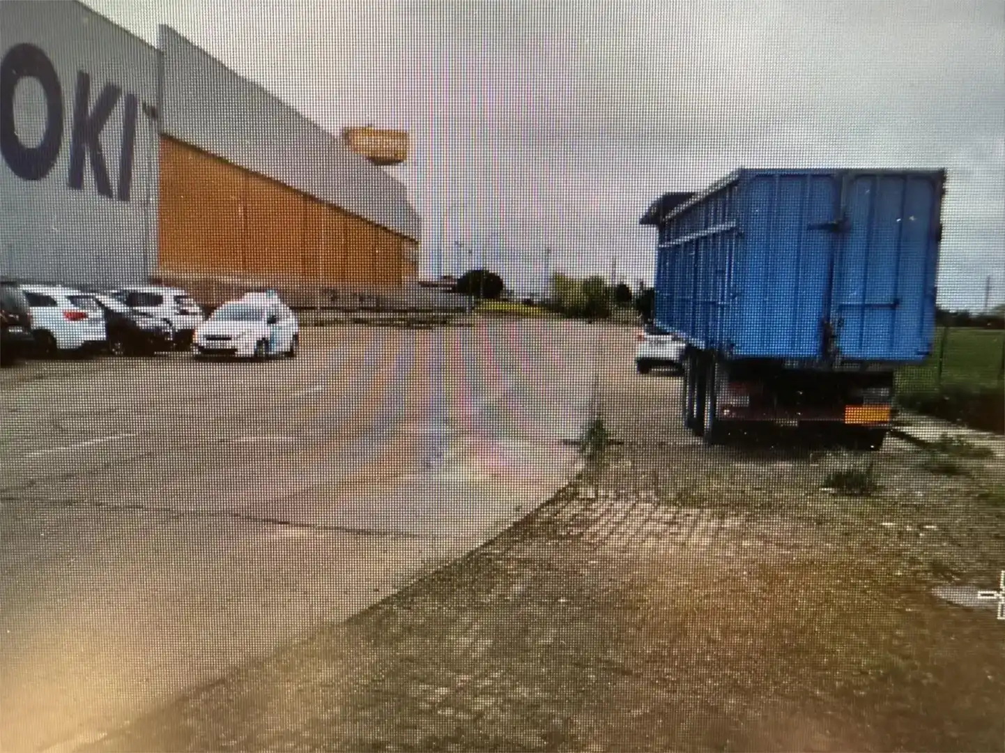 Parkplatz von Fabrikhallen zur Miete in Móstoles