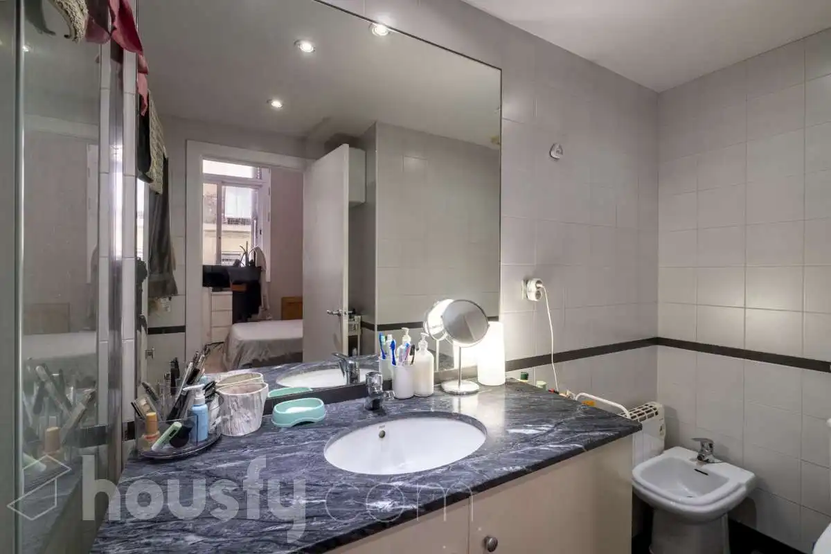 Baño de Piso en venta en Barcelona con Aire acondicionado