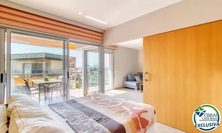 Bedroom of Apartments for sale in Roses  with Air Conditioner and Furnished