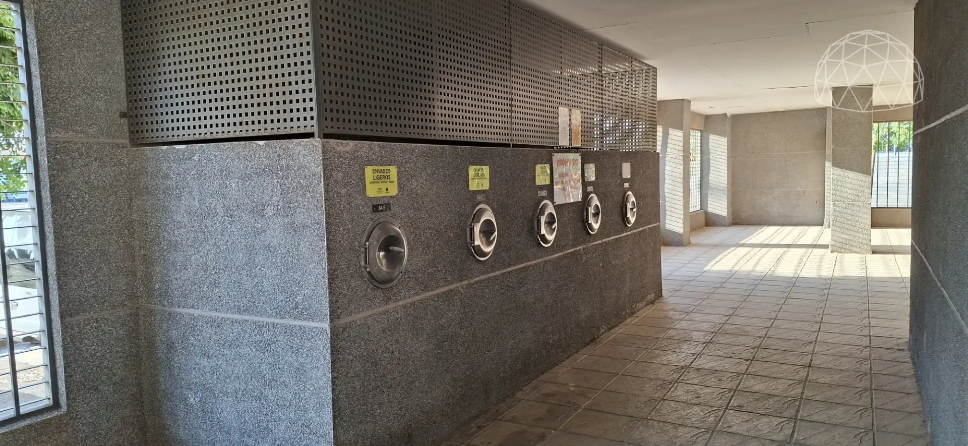Parking of Flat for sale in Sevilla  with Air Conditioner, Storage room and Furnished