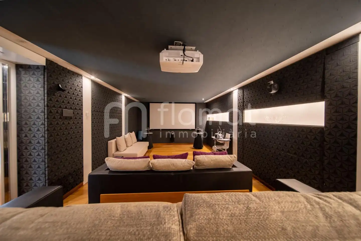 Sala d'estar de Casa o xalet en venda en Sabadell amb Piscina