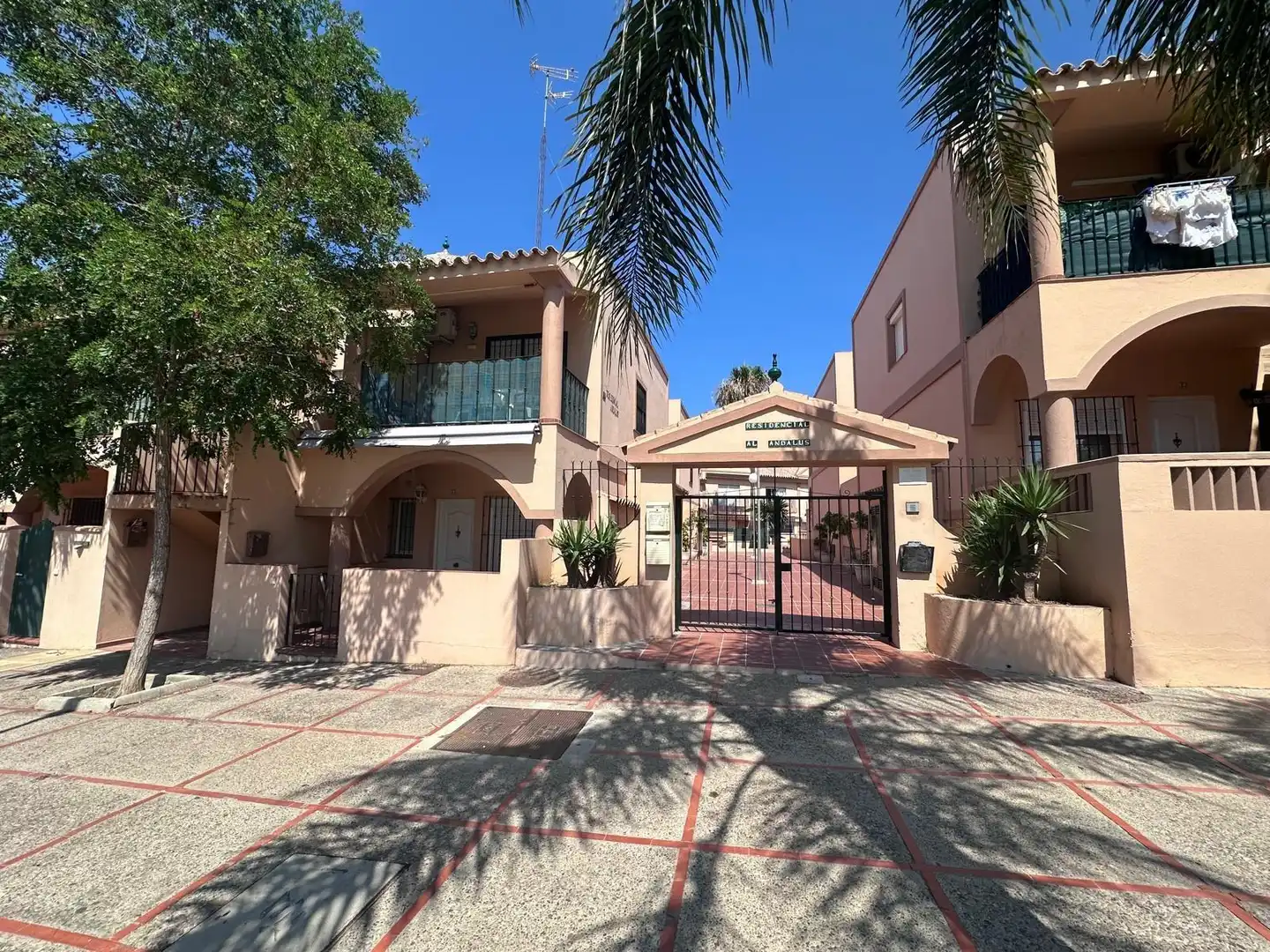 Exterior view of Apartments for sale in Chiclana de la Frontera  with Private garden and Community pool