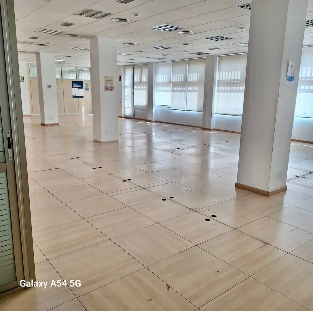 Local en venda en Albacete amb Aire condicionat, Calefacció i Moblat