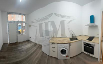 Kitchen of Study for sale in  Madrid Capital  with Parquet flooring, Oven and Washing machine