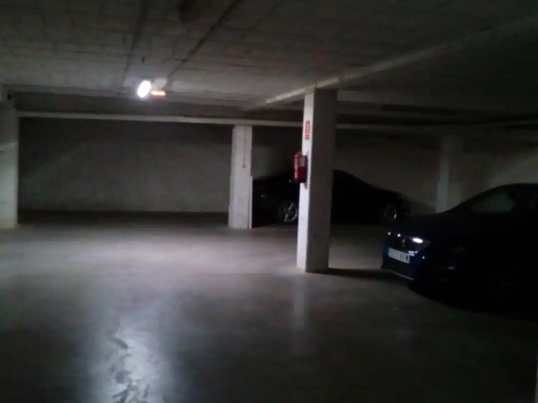 Parkplatz von Garage zur Miete in Valls