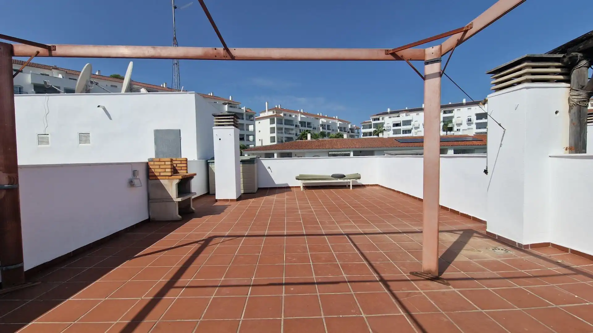 Piso con piscina en venta en Calle Calle Geranios 35, imagen 38