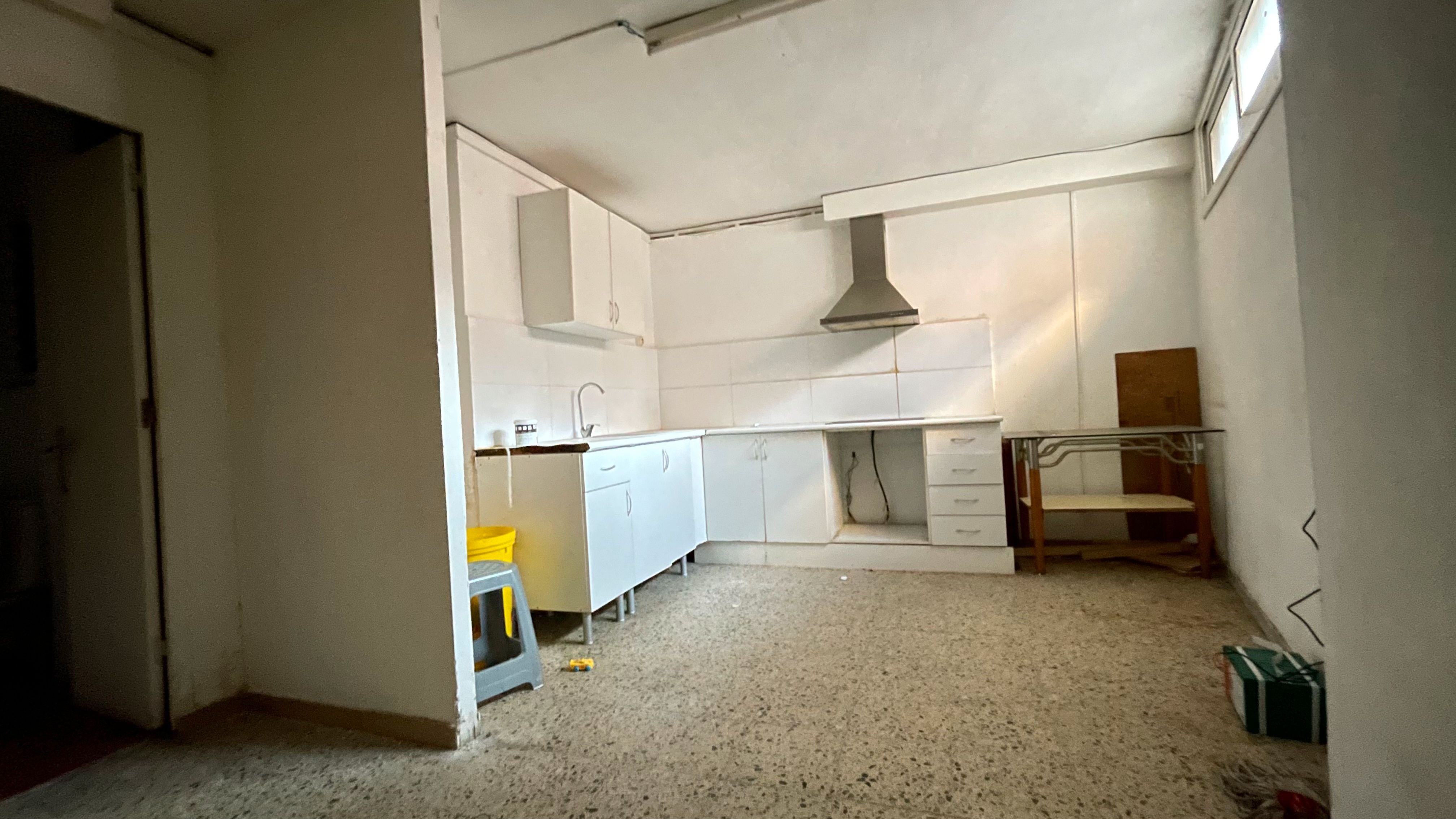Kitchen of Office for sale in  Barcelona Capital