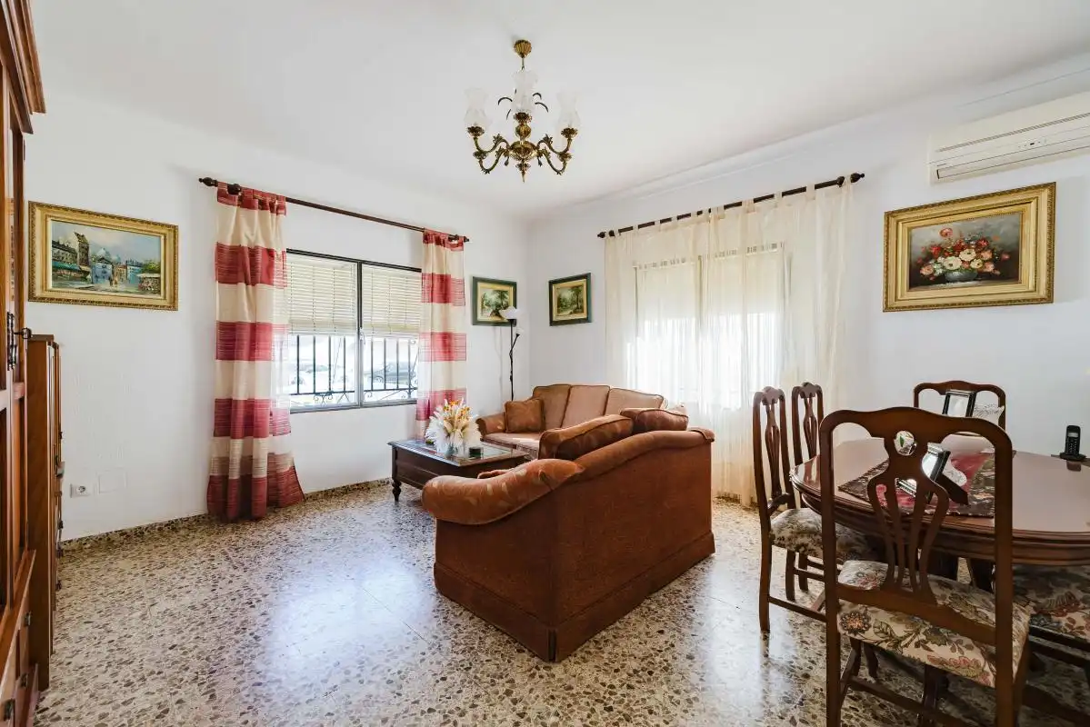 Sala de estar de Casa o chalet en venta en Torrox con Aire acondicionado, Calefacción y Jardín privado