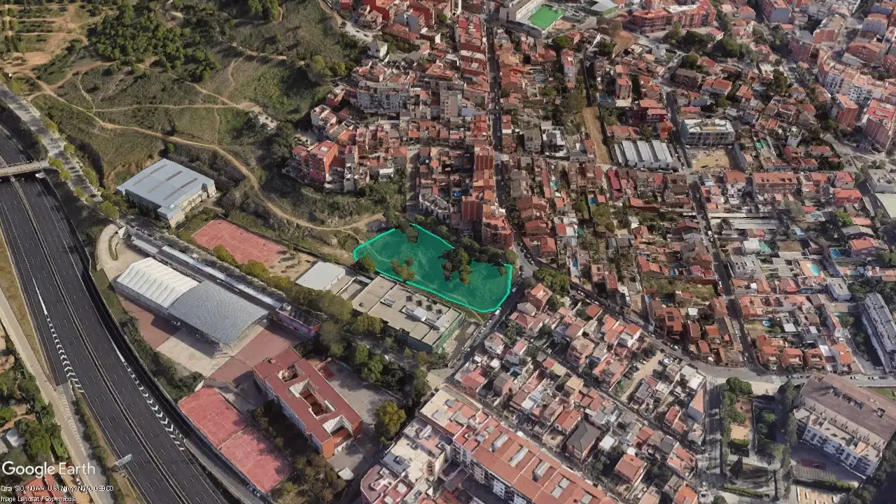 Vista exterior de Terreno en venta en Santa Coloma de Gramenet