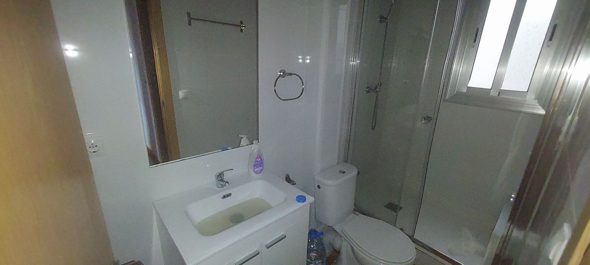 Bathroom of Flat for sale in Sabadell