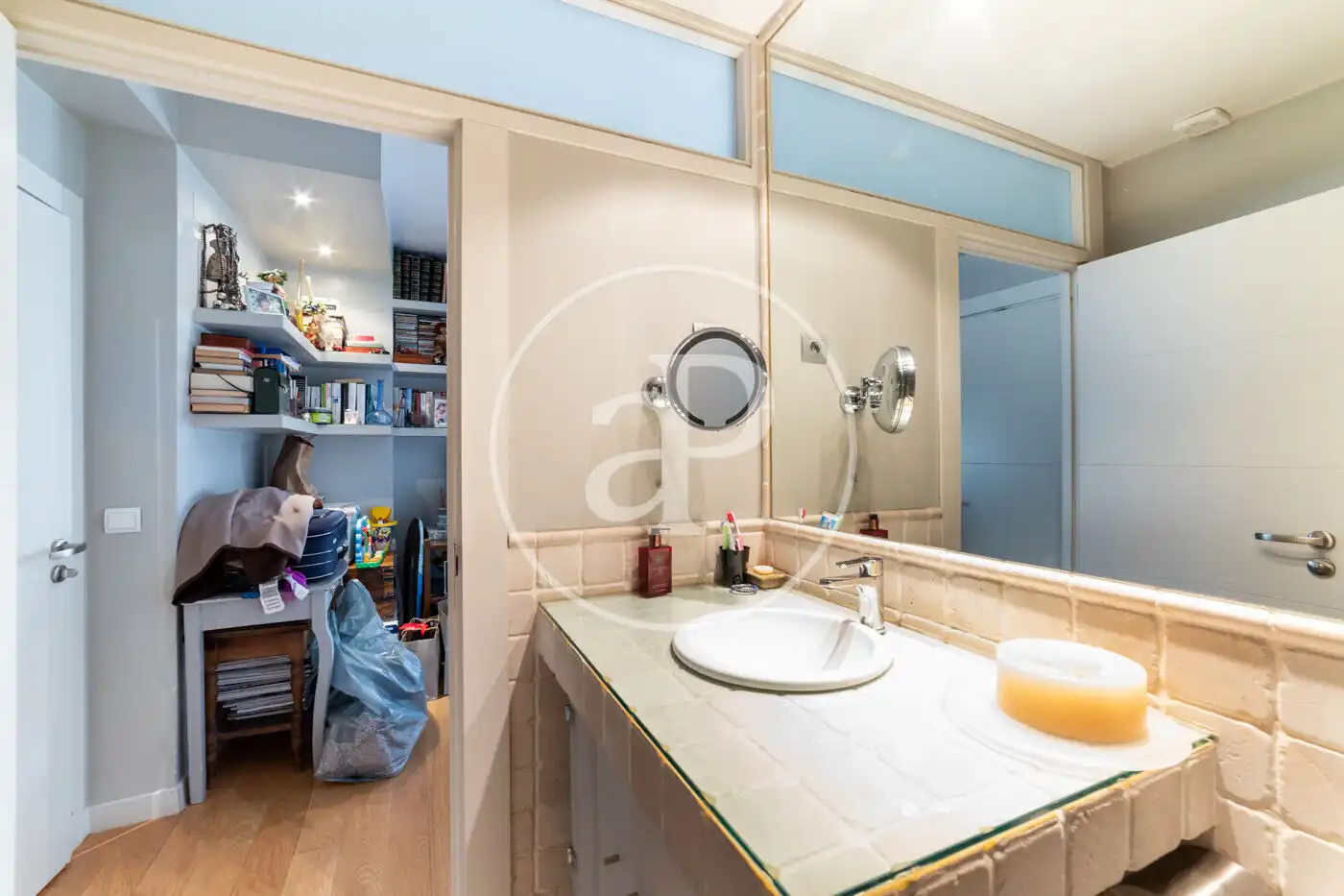 Baño de Dúplex en venta en Madrid con Aire acondicionado, Calefacción y Jardín privado