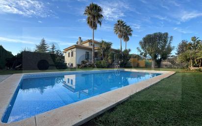 Swimming pool of House or chalet for sale in Mairena del Alcor