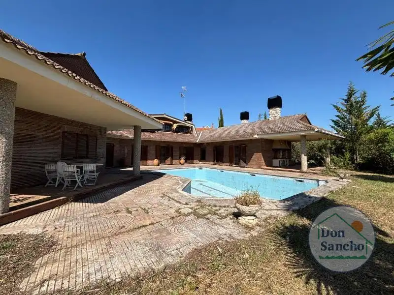 Vista exterior de Casa o chalet en venta en Simancas con Trastero y Piscina