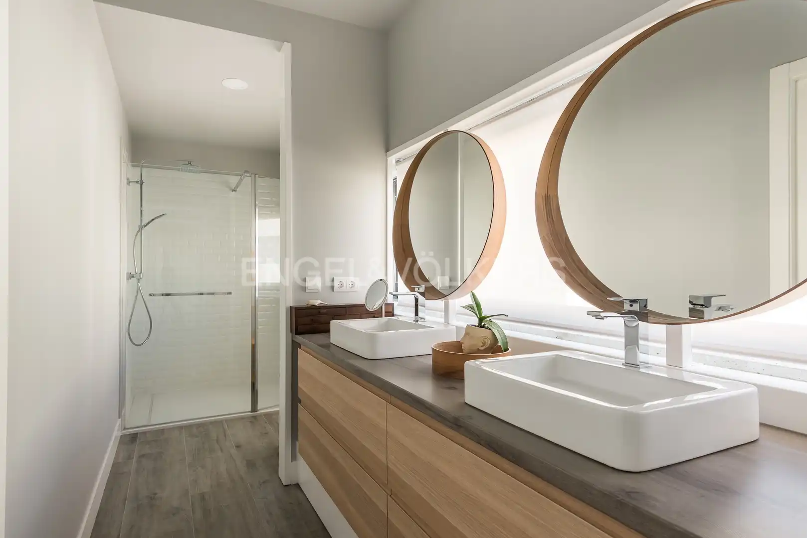 Bathroom of Houses for sale in Pozuelo de Alarcón  with Air Conditioner, Heating and Private garden