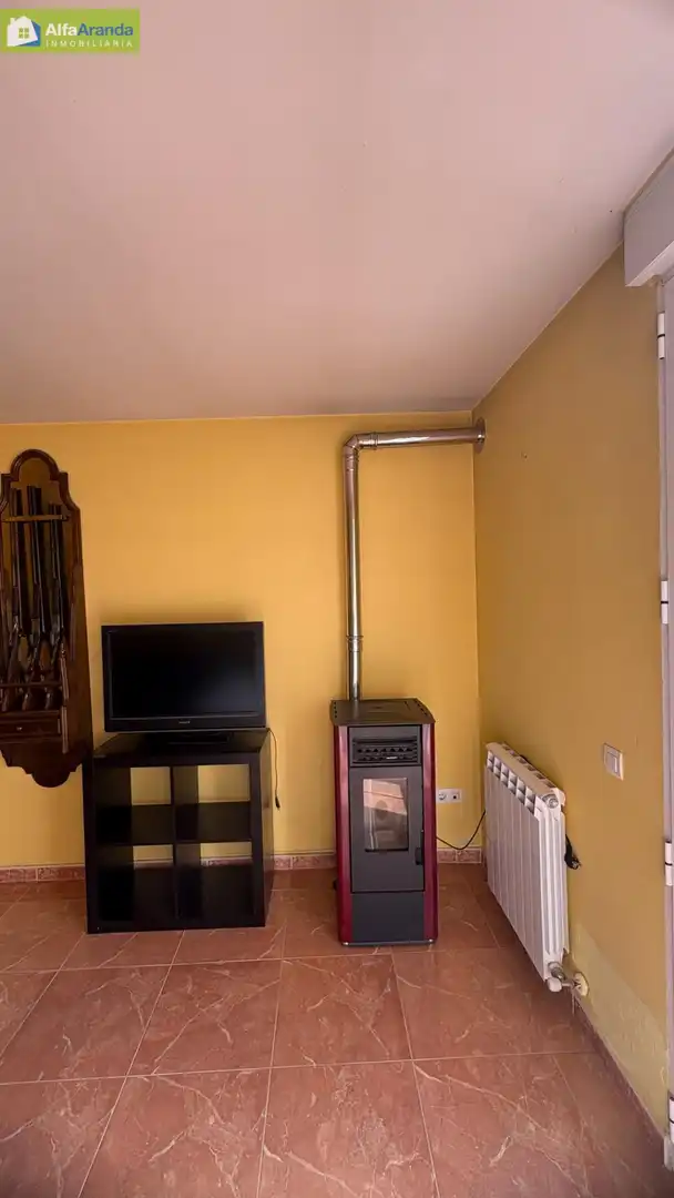 Casa adosada en venta en Aranda de Duero con Calefacción y Terraza