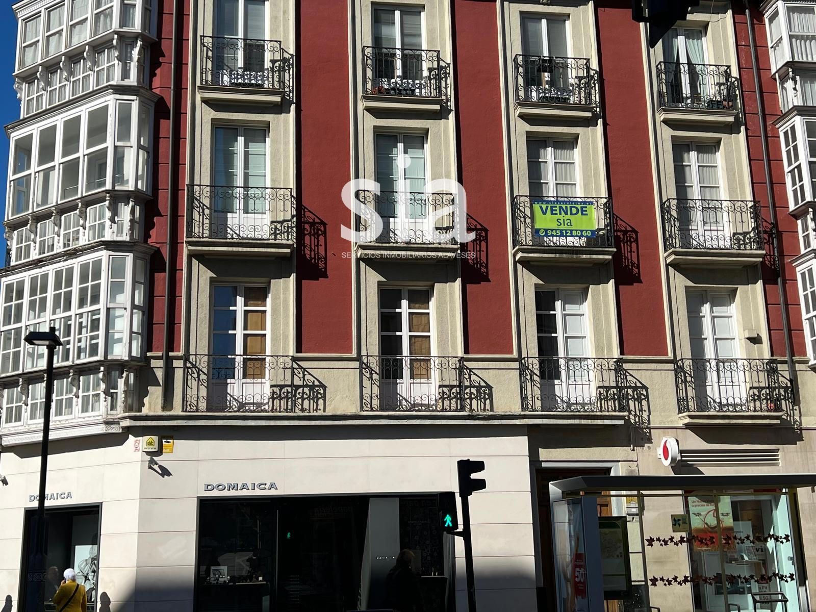 Vista exterior de Piso en venta en Vitoria - Gasteiz con Terraza