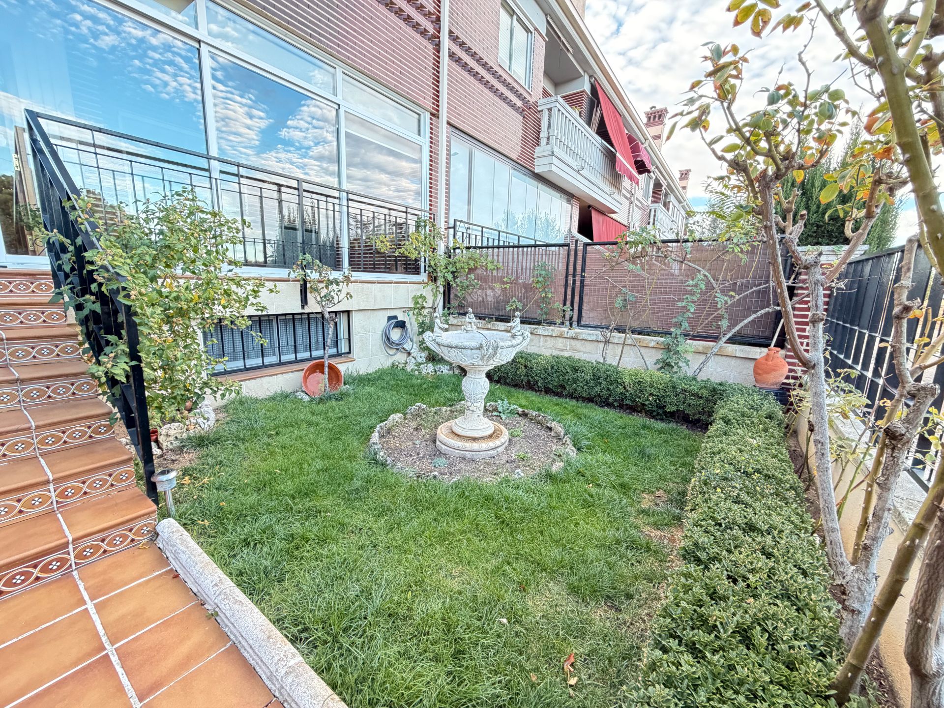 Garden of Single-family semi-detached for sale in Laguna de Duero  with Private garden, Terrace and Furnished