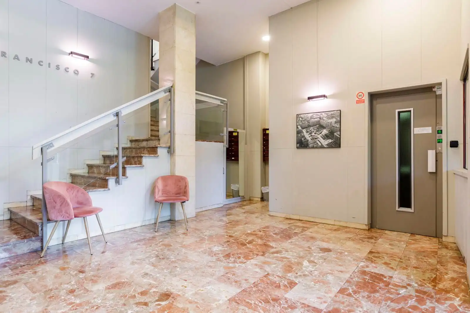 Flat for sale in Zaragoza  with Air Conditioner, Terrace and Storage room
