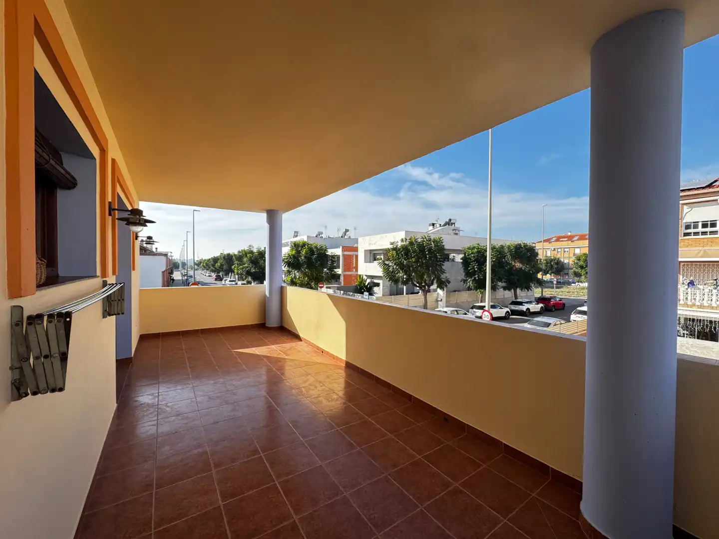 Außenansicht von Einfamilien-Reihenhaus zum Verkauf in Canet d'En Berenguer mit Klimaanlage, Heizung und Terrasse