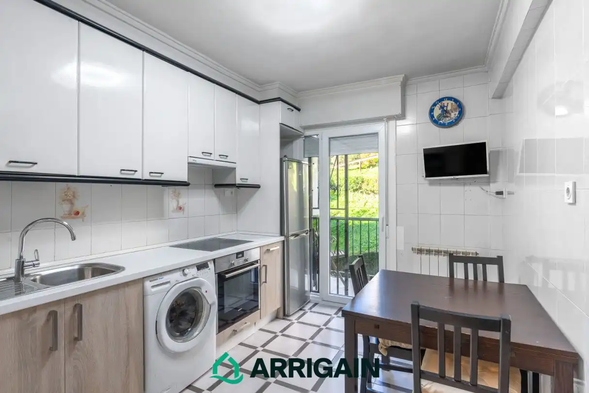 Küche von Wohnung zum Verkauf in Donostia - San Sebastián  mit Heizung, Privatgarten und Balkon