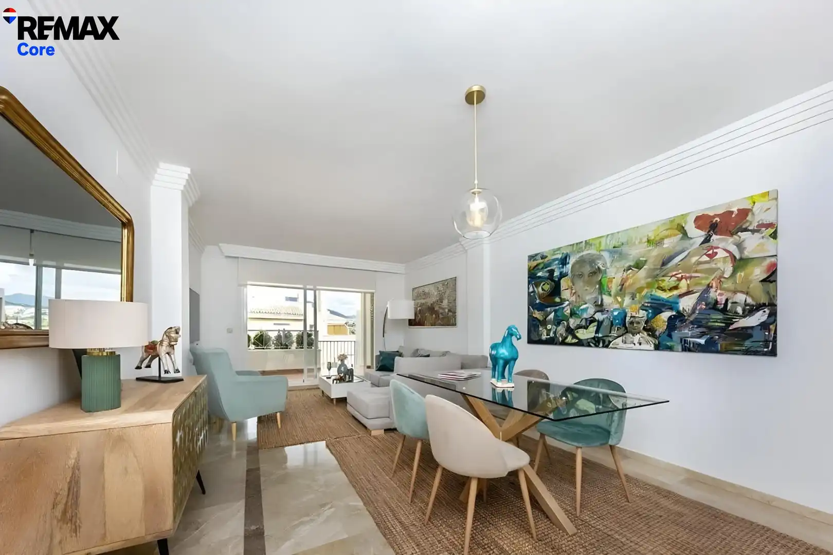 Esszimmer von Wohnung zum Verkauf in Marbella mit Klimaanlage, Privatgarten und Terrasse