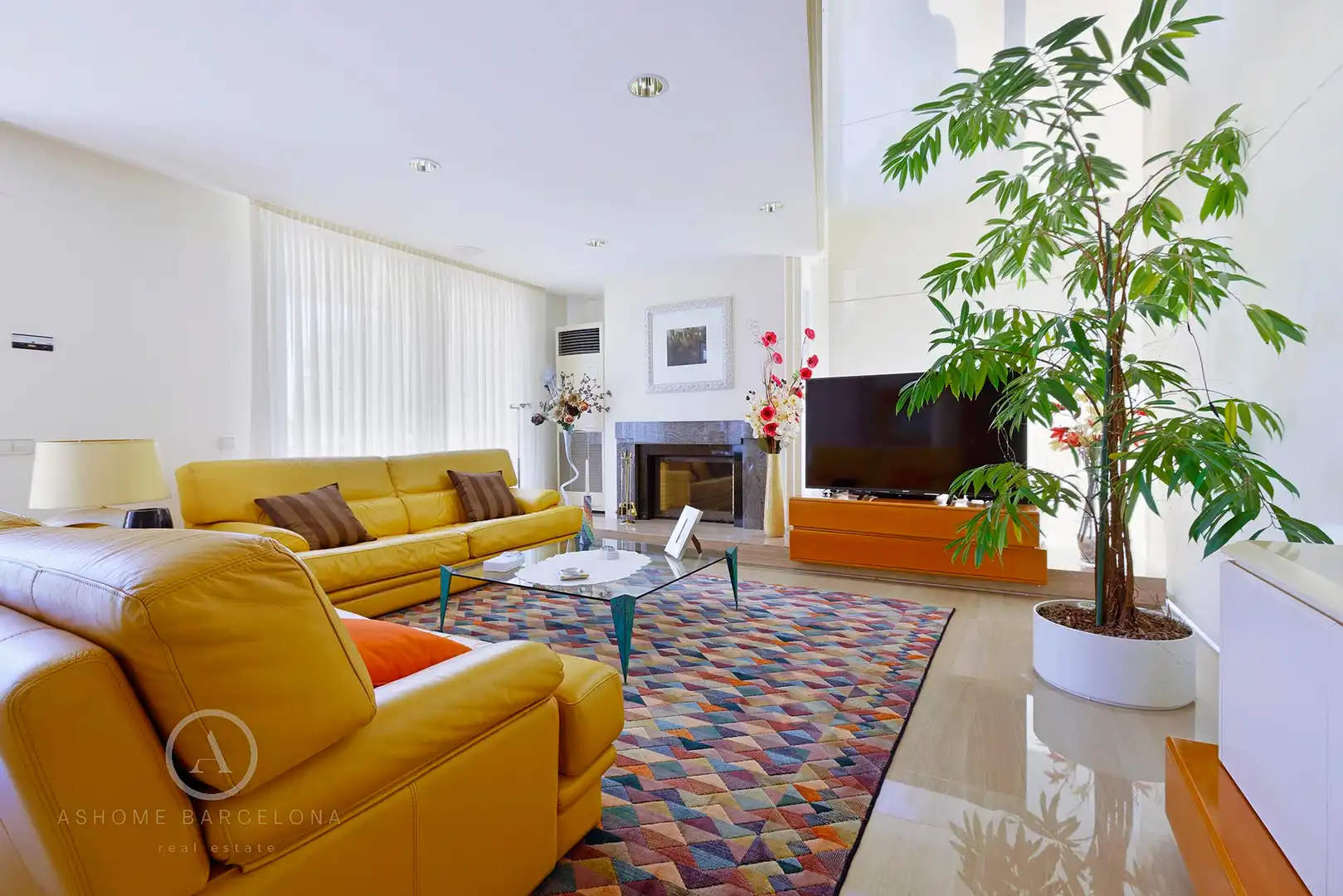 Sala d'estar de Casa o xalet en venda en Castelldefels amb Aire condicionat, Calefacció i Jardí privat
