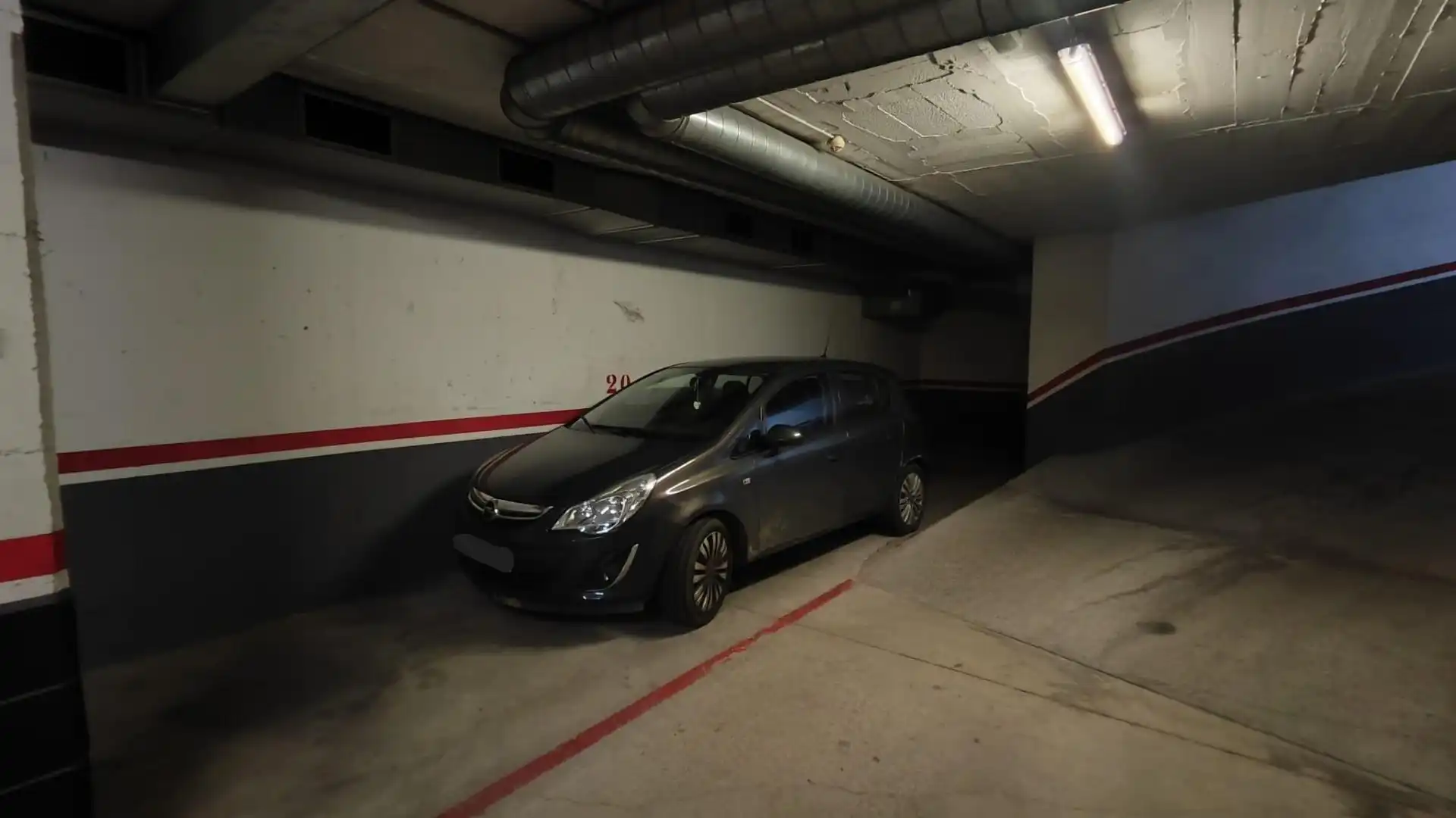 Parkplatz von Wohnung zum Verkauf in Sabadell mit Heizung und Abstellraum