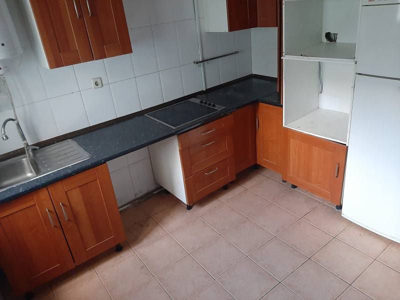 Cocina de Piso en venta en Oviedo  con Calefacción y Terraza