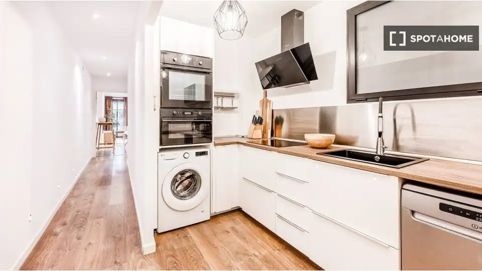 Cocina de Piso de alquiler en Barcelona con Aire acondicionado, Calefacción y Amueblado