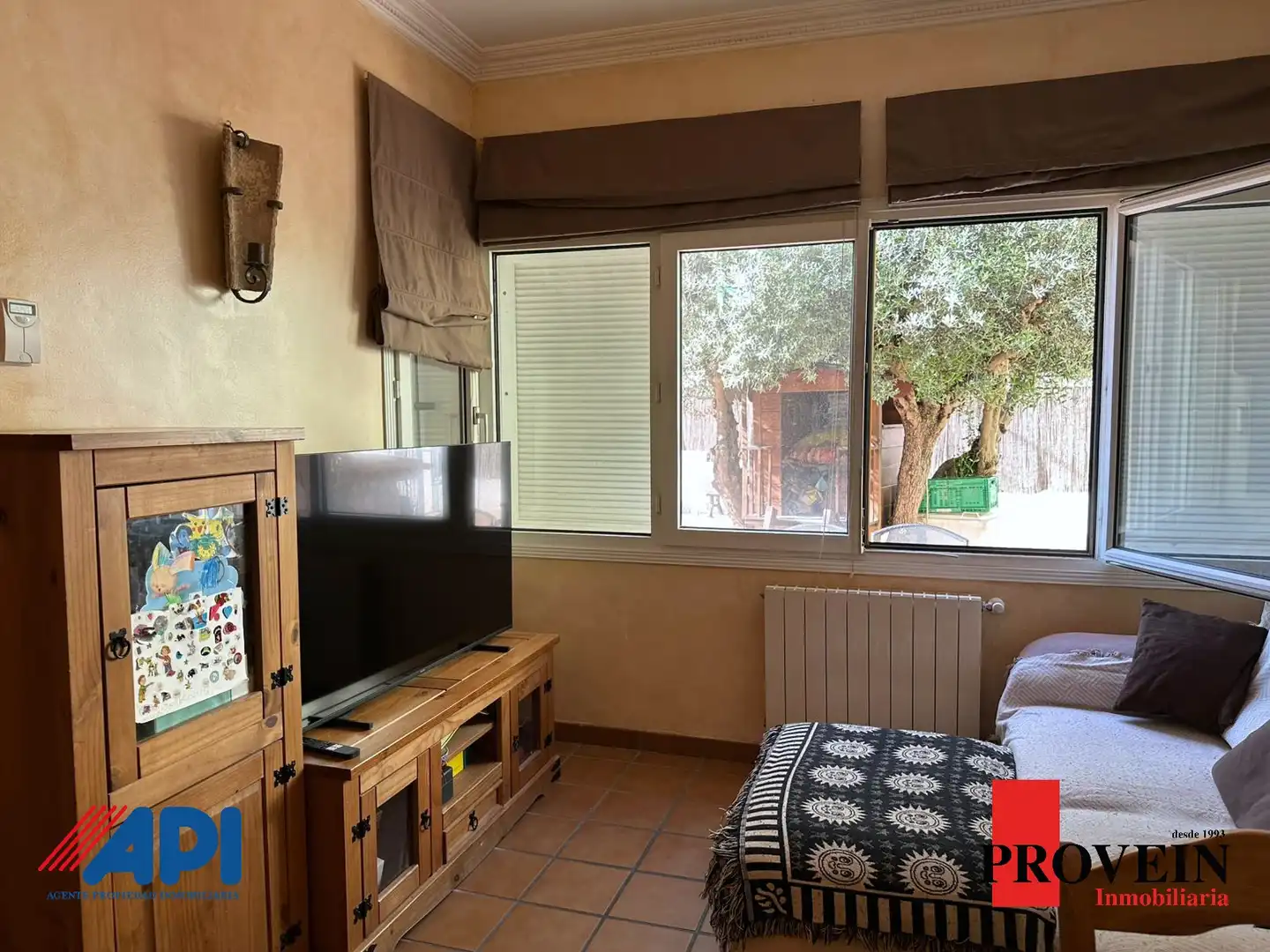 Living room of Houses for sale in Santa Cruz del Retamar  with Heating, Private garden and Parquet flooring