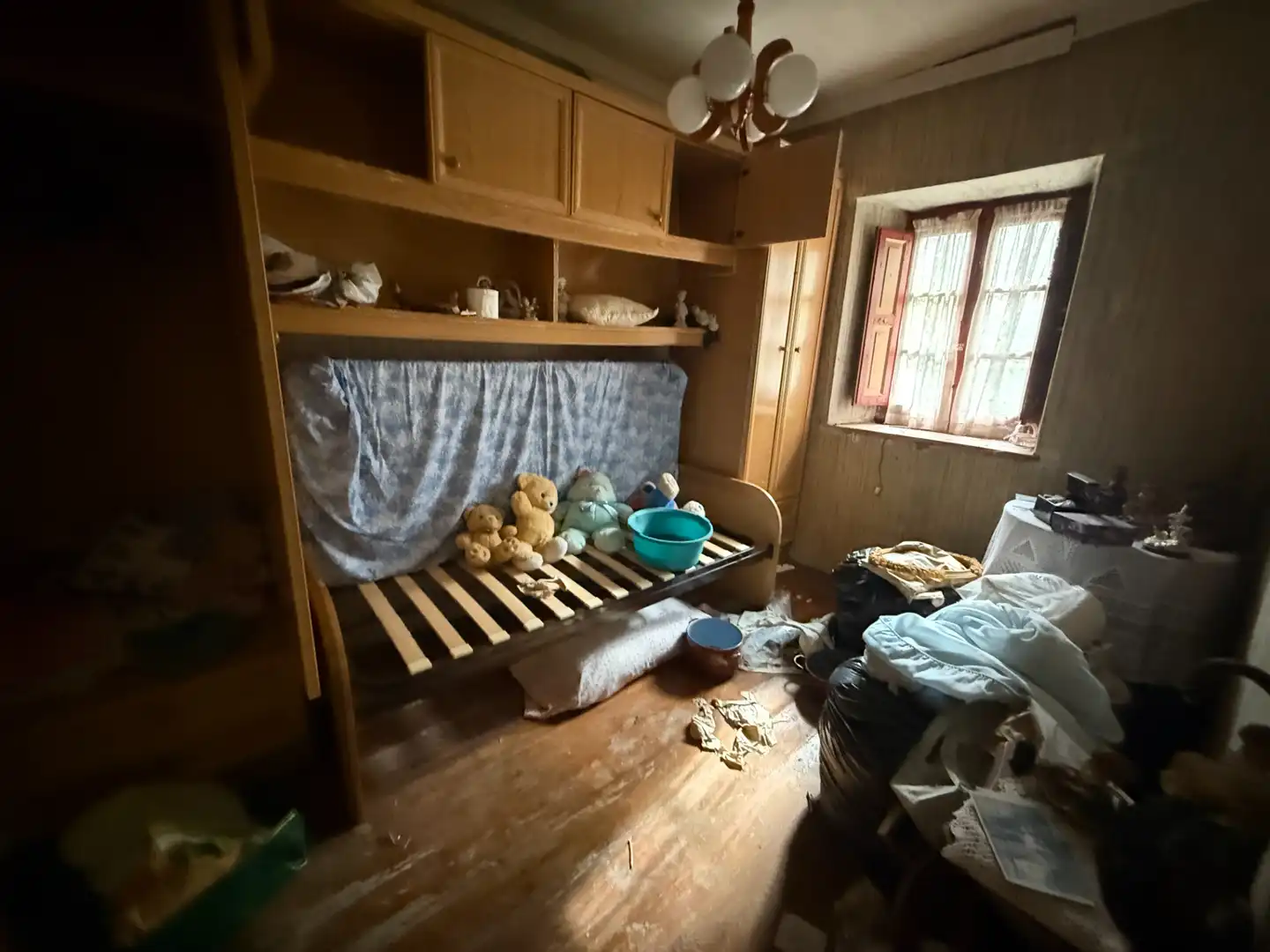 Dormitori de Casa o xalet en venda en Lena