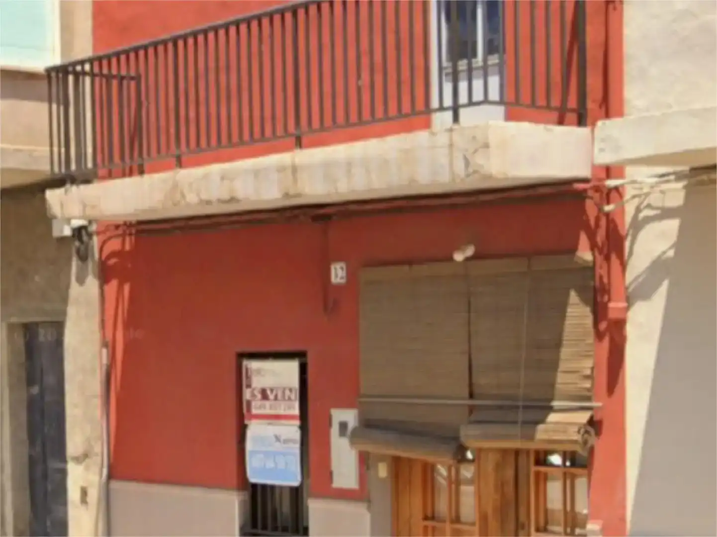 Casa adosada en venda en Guadassuar amb Balcó