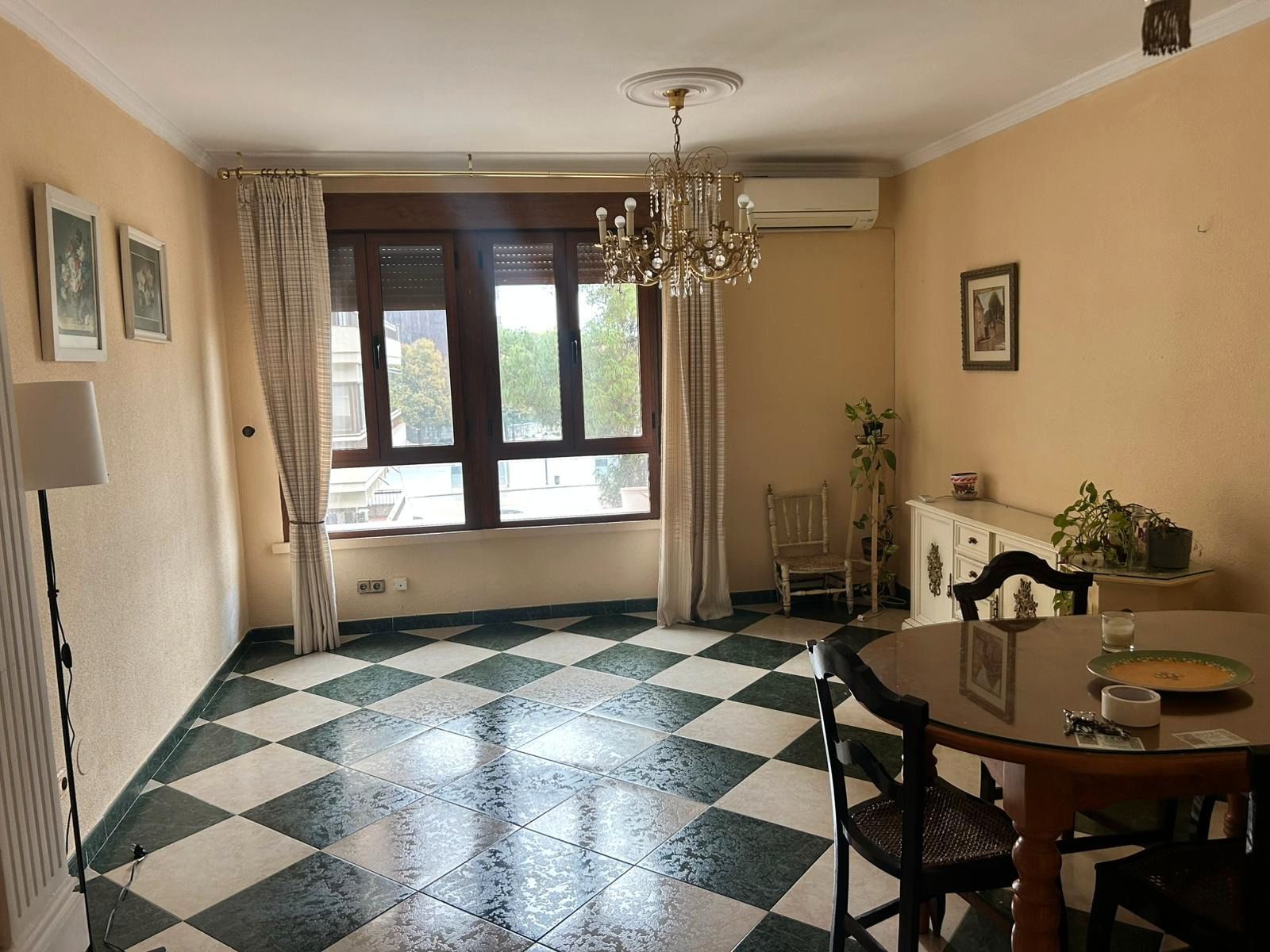 Comedor de Piso en venta en  Córdoba Capital con Aire acondicionado