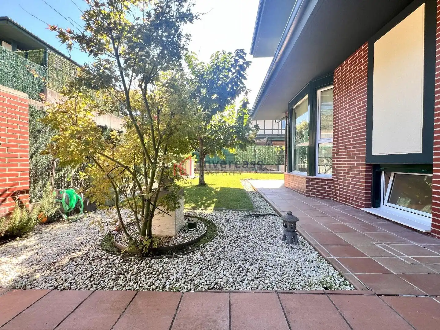 Jardín de Casa adosada en venta en Castro-Urdiales con Jardín privado, Trastero y Piscina comunitaria